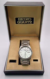 Vintage Seiko Alarm Quartz Watch – Silver-Tone Case & Bracelet, Day/Date Window