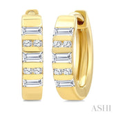 1/4 Ctw Ribbed Baguette and Round Cut Diamond Huggie Petite Earrings in 10K Yellow Gold