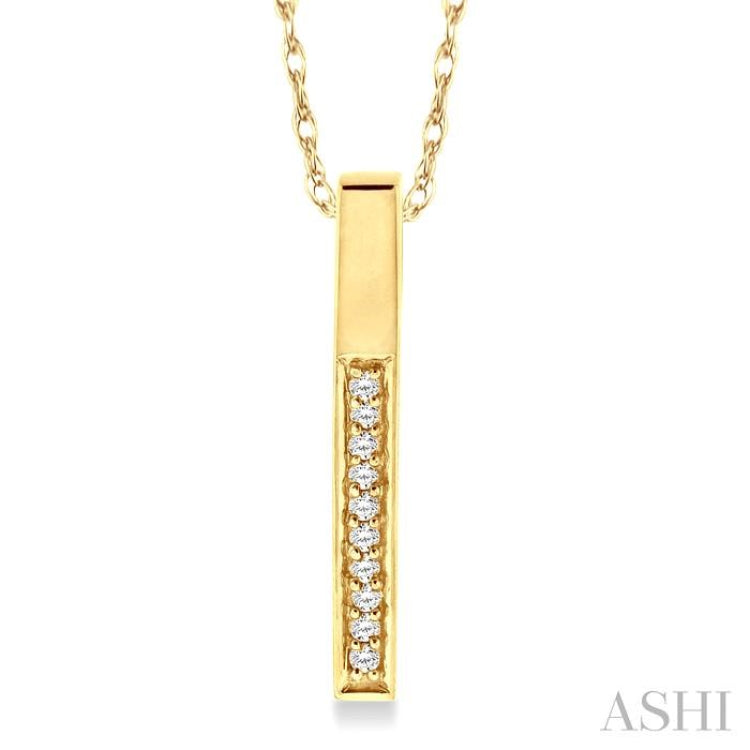 1/10 Ctw Round Cut Diamond Stick Pendant in 10K Yellow Gold with Chain 1/10 Ctw Round Cut Diamond Stick Pendant in 10K Yellow Gold with Chain