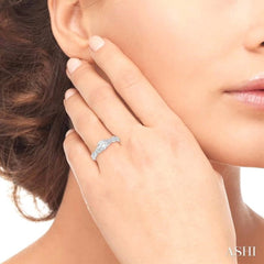 3/4 Ctw Diamond Engagement Ring with 1/2 Ct Round Cut Center Stone in 14K White Gold 3/4 Ctw Diamond Engagement Ring with 1/2 Ct Round Cut Center Stone in 14K White Gold