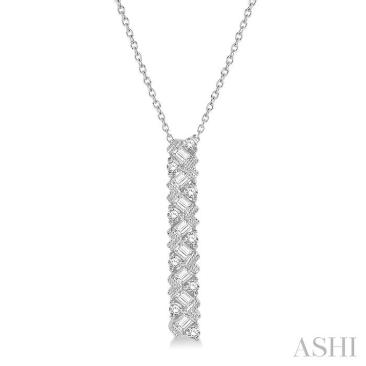 1/2 Ctw Zigzag Baguette and Round Cut Diamond Bar Pendant With Chain in 14K White Gold 1/2 Ctw Zigzag Baguette and Round Cut Diamond Bar Pendant With Chain in 14K White Gold
