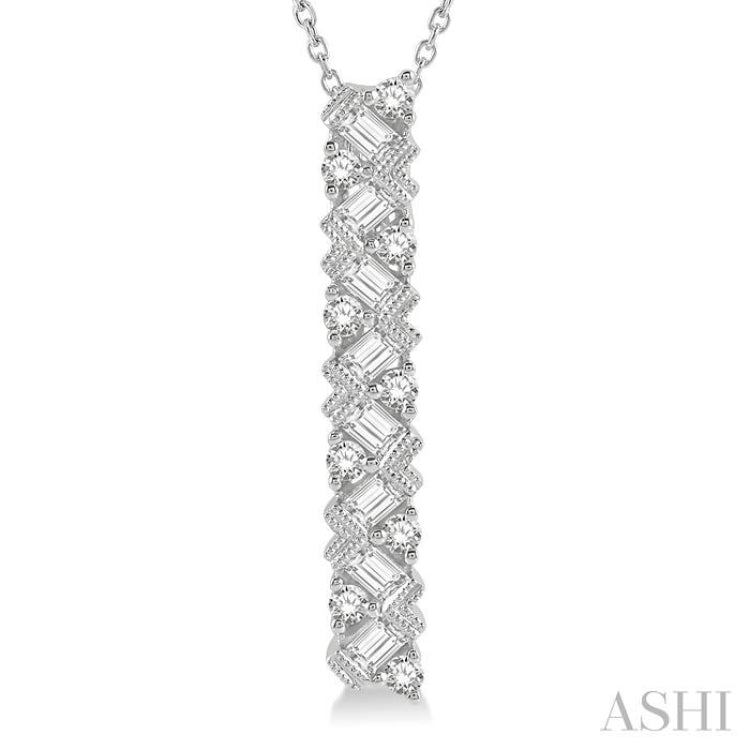 1/2 Ctw Zigzag Baguette and Round Cut Diamond Bar Pendant With Chain in 14K White Gold 1/2 Ctw Zigzag Baguette and Round Cut Diamond Bar Pendant With Chain in 14K White Gold