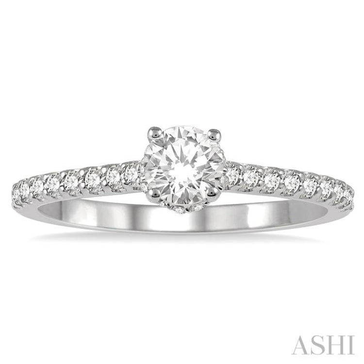 1/2 Ctw Diamond Engagement Ring With 1/4 Ct Round Cut Diamond Center Stone in 14K White Gold 1/2 Ctw Diamond Engagement Ring With 1/4 Ct Round Cut Diamond Center Stone in 14K White Gold