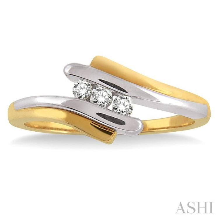 1/10 Ctw Three Stone Round Cut Diamond Band in 14K Yellow Gold 1/10 Ctw Three Stone Round Cut Diamond Band in 14K Yellow Gold