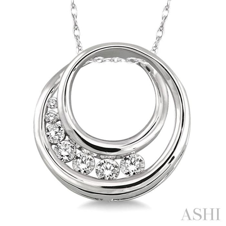 1/4 Ctw Diamond Journey Circle Pendant in 14K White Gold with Chain 1/4 Ctw Diamond Journey Circle Pendant in 14K White Gold with Chain
