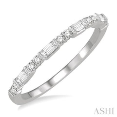 1/3 Ctw Baguette and Round Cut Diamond Wedding Band in 14K White Gold 1/3 Ctw Baguette and Round Cut Diamond Wedding Band in 14K White Gold