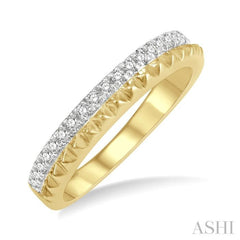 1/5 Ctw Pyramid Bead and Round Cut Diamond Wedding Band in 14K Yellow Gold 1/5 Ctw Pyramid Bead and Round Cut Diamond Wedding Band in 14K Yellow Gold