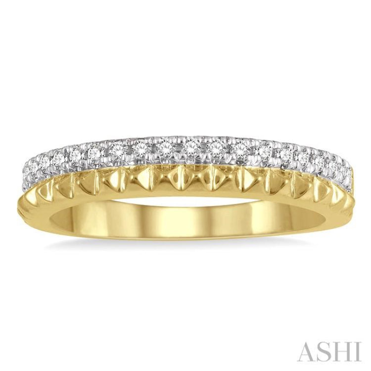 1/5 Ctw Pyramid Bead and Round Cut Diamond Wedding Band in 14K Yellow Gold 1/5 Ctw Pyramid Bead and Round Cut Diamond Wedding Band in 14K Yellow Gold