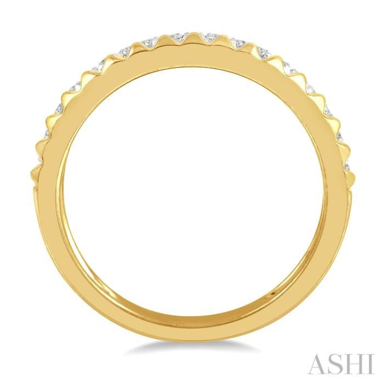 1/5 Ctw Pyramid Bead and Round Cut Diamond Wedding Band in 14K Yellow Gold 1/5 Ctw Pyramid Bead and Round Cut Diamond Wedding Band in 14K Yellow Gold