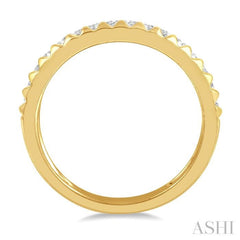 1/5 Ctw Pyramid Bead and Round Cut Diamond Wedding Band in 14K Yellow Gold 1/5 Ctw Pyramid Bead and Round Cut Diamond Wedding Band in 14K Yellow Gold