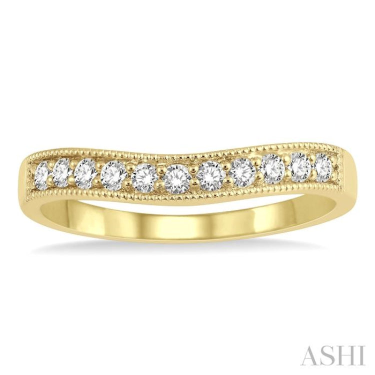 1/4 Ctw Curved Center Milgrain Border Round Cut Diamond Wedding Band in 14K Yellow Gold 1/4 Ctw Curved Center Milgrain Border Round Cut Diamond Wedding Band in 14K Yellow Gold