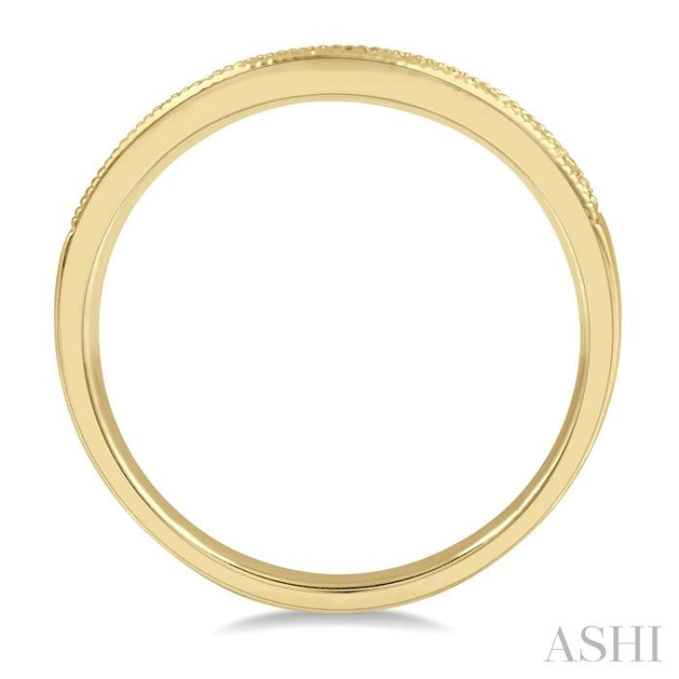 1/4 Ctw Curved Center Milgrain Border Round Cut Diamond Wedding Band in 14K Yellow Gold 1/4 Ctw Curved Center Milgrain Border Round Cut Diamond Wedding Band in 14K Yellow Gold