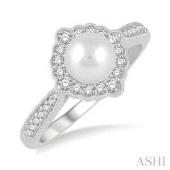 7 MM Cultured Pearl and 1/4 Ctw Round Cut Diamond Halo Ring in 10K White Gold 7 MM Cultured Pearl and 1/4 Ctw Round Cut Diamond Halo Ring in 10K White Gold