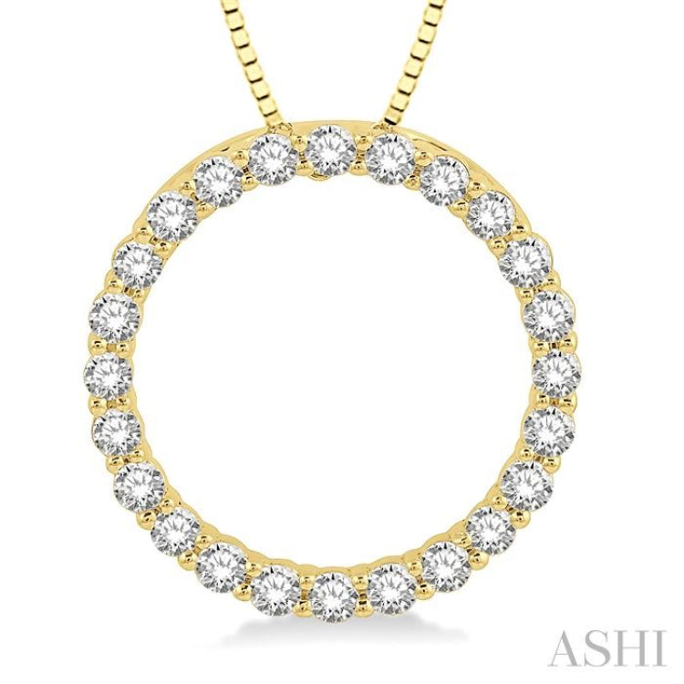 1/2 Ctw Circle of Love Round Cut Diamond Pendant With Chain in 14K Yellow Gold 1/2 Ctw Circle of Love Round Cut Diamond Pendant With Chain in 14K Yellow Gold
