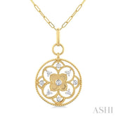 1/4 Ctw Circle Floral Carving Round Cut Diamond Fashion Pendant With Paperclip Chain in 14K Yellow Gold