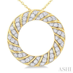 1/2 Ctw Ribbed Swirl Circle Round Cut Diamond Fashion Pendant With Chain in 10K Yellow Gold 1/2 Ctw Ribbed Swirl Circle Round Cut Diamond Fashion Pendant With Chain in 10K Yellow Gold