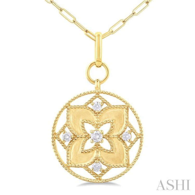 1/4 Ctw Floral Medallion Circle Round Cut Diamond Fashion Pendant With Paperclip Chain in 14K Yellow Gold 1/4 Ctw Floral Medallion Circle Round Cut Diamond Fashion Pendant With Paperclip Chain in 14K Yellow Gold