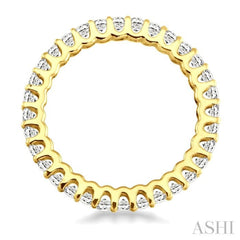 1 1/10 ctw Round Cut Diamond Eternity Band in 14K Yellow Gold