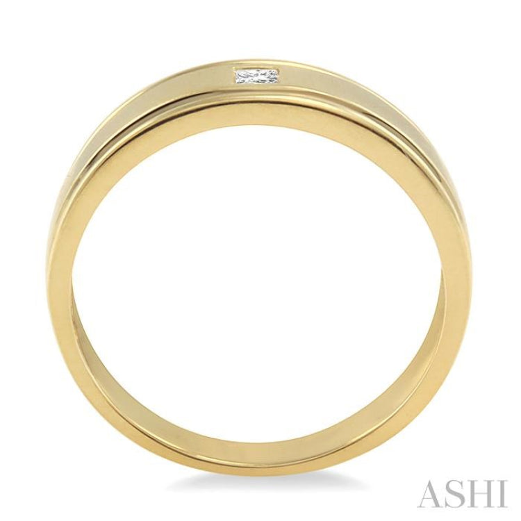 1/20 Ctw Princess Cut Diamond Men's Ring in 14K Yellow Gold