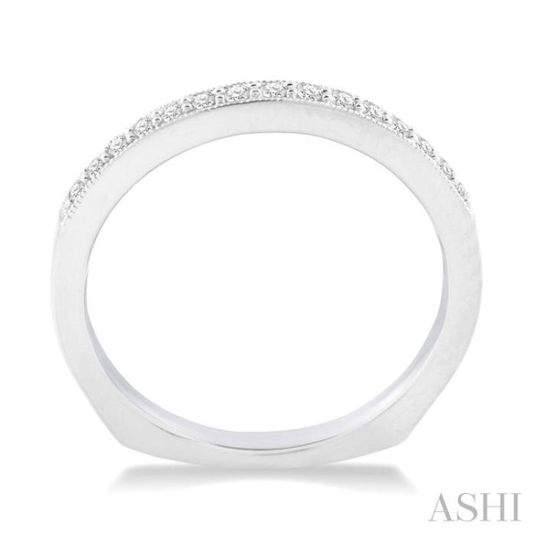 1/6 Ctw Round Cut Diamond Wedding Band in 14K White Gold