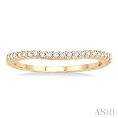 1/4 Ctw Round Cut Diamond 'V' Shape Band in 14K Yellow Gold