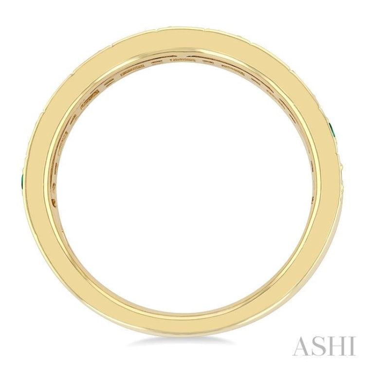 2 MM Round Shape Emerald and 1/6 Ctw Round Cut Diamond Precious Fashion Band in 10K Yellow Gold
