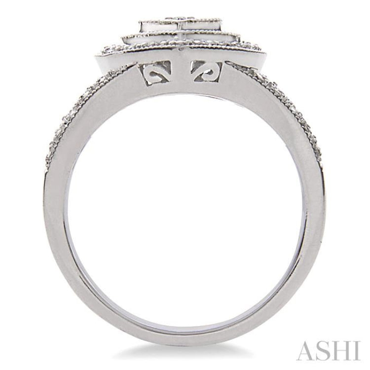 1/20 Ctw Heart Shape Round Cut Diamond Ring in Sterling Silver
