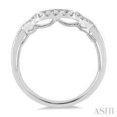 1/6 Ctw Round Cut Diamond Wedding Band in 14K White Gold