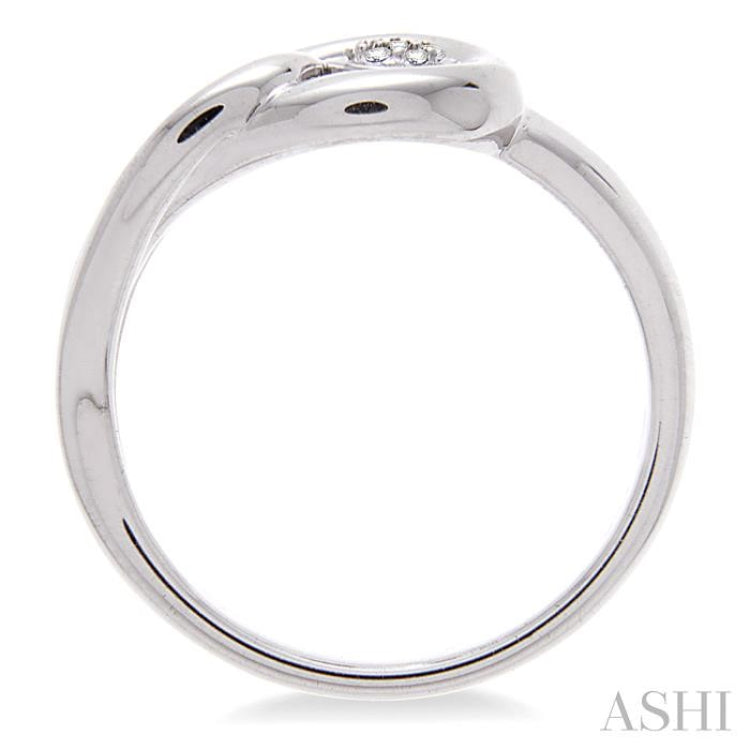 1/50 Ctw Single Cut Diamond Fashion Ring in Sterling Silver