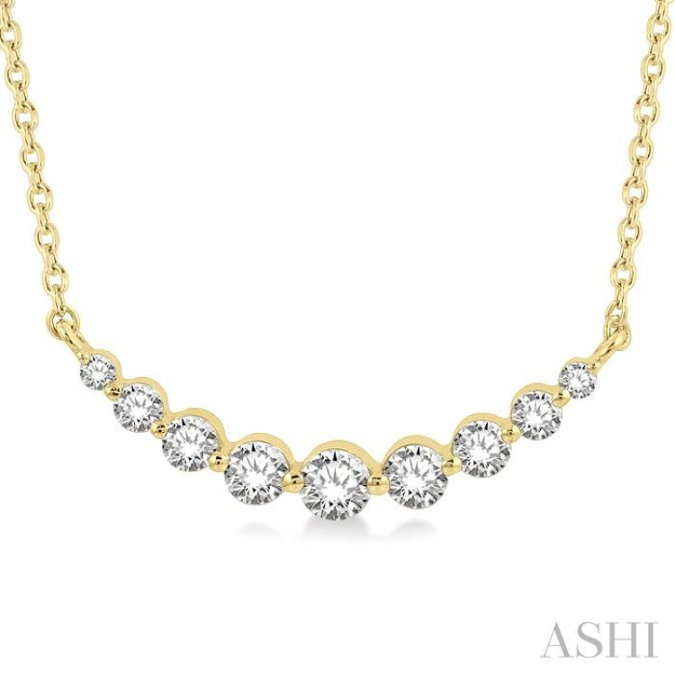 1/2 Ctw Diamond Smile Necklace in 14K Yellow Gold