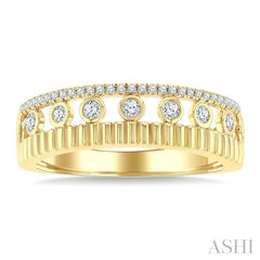 1/5 Ctw Bezel and Prong Set Round Cut Diamond Bold Fluted Fashion Ring in 10K Yellow Gold