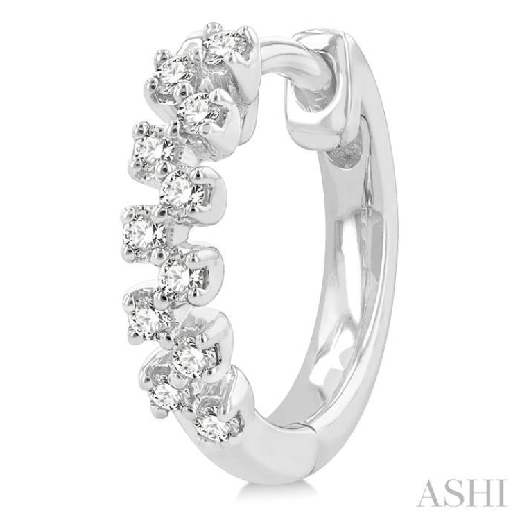 1/5 Ctw Petite Zigzag Layout Round Cut Diamond Fashion Huggies in 10K White Gold