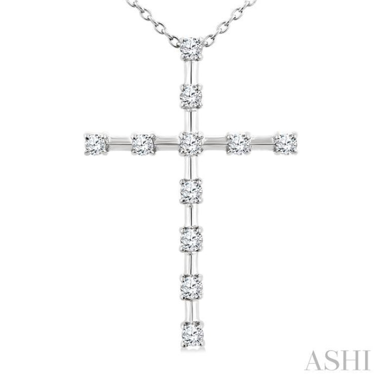 1/4 Ctw Round Cut Diamond Cross Pendant With Chain in 10K White Gold