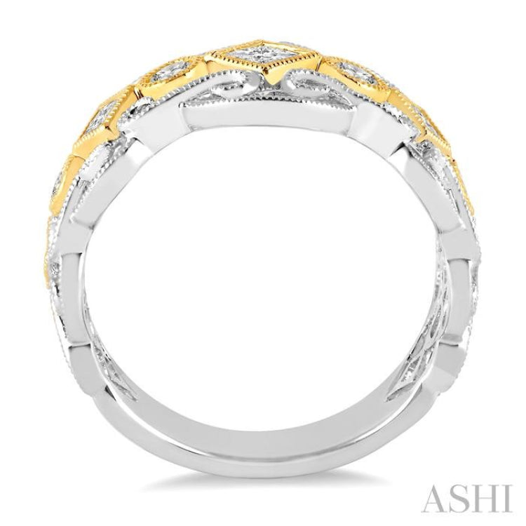 1/2 Ctw Round and Princess Cut Diamond Fashion Band in 14K White and Yellow Gold