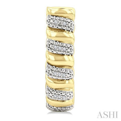 1/10 Ctw Bold Ribbed Swirl Round Cut Diamond Pirouette Fashion Half Hoop Earrings in Yellow Gold Vermeil