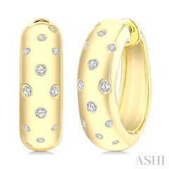 1/4 Ctw Mosaic Flush Set Round Cut Diamond Fashion Hoop Earrings in 10K Yellow Gold