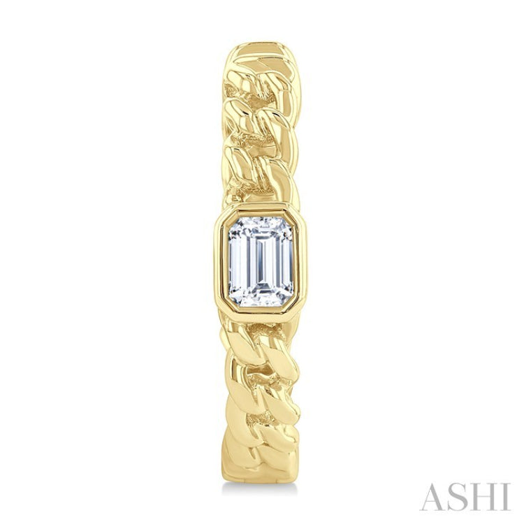 1/3 Ctw Bezel Set Emerald Cut Diamond Curb Link Fashion Hoop Earrings in 14K Yellow Gold
