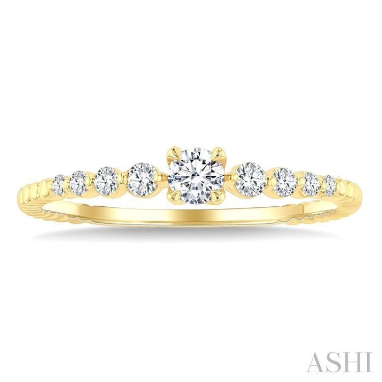 1/4 Ctw Bead Texture Shank Graduated Round CutDiamond Stackable Fashion Ring in 14K Yellow Gold