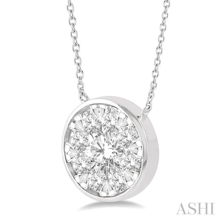 3/4 ctw Round Shape Lovebright Diamond Pendant With Chain in 14K White Gold