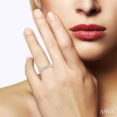 1/2 Ctw 11 Stone Round Cut Diamond Wedding Band in 14K White Gold