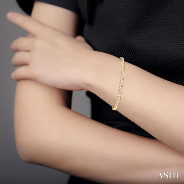 4 Ctw Round Cut Diamond Tennis Tulip Bracelet in 14K Yellow Gold