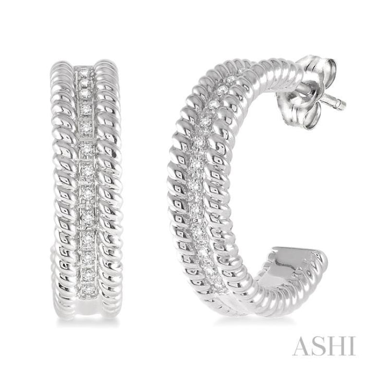 1/6 Ctw Round Cut Diamond Fashion Earrings in Sterling Silver