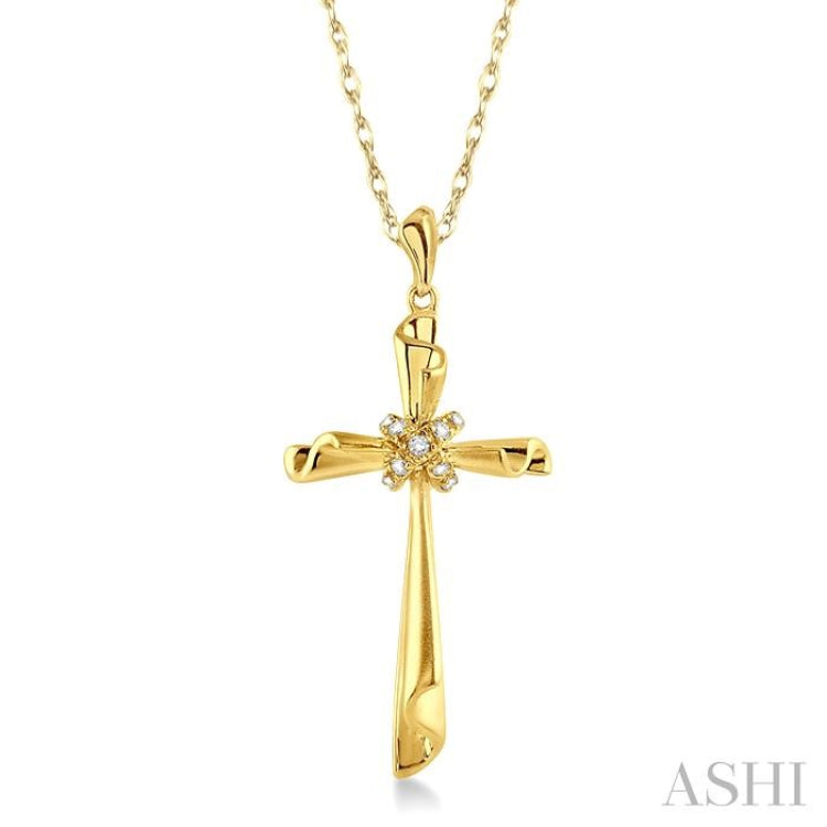1/20 ctw Round Cut Diamond Pendant in 14K Yellow Gold with Chain