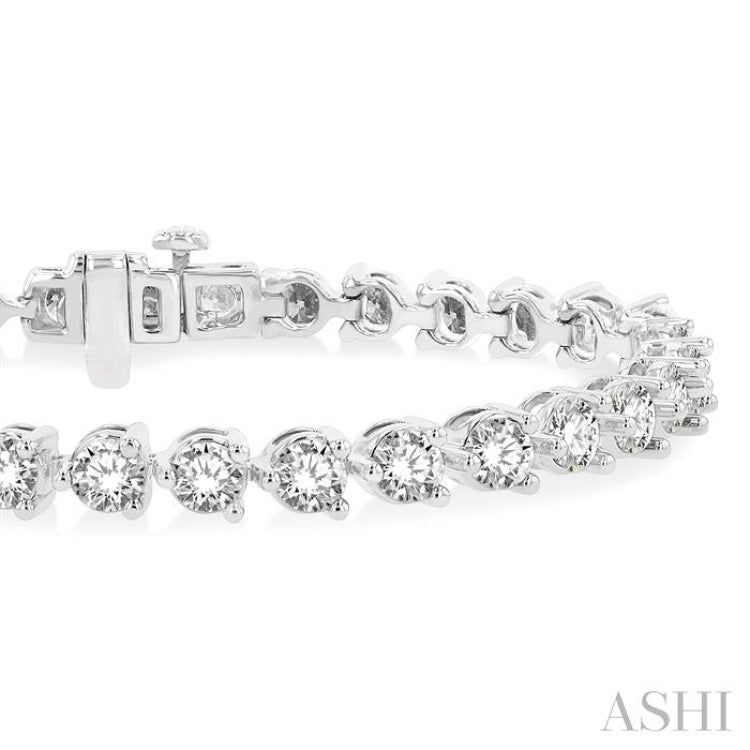9 Ctw 3 Prong Round Cut Diamond Tennis Bracelet in 14K White Gold