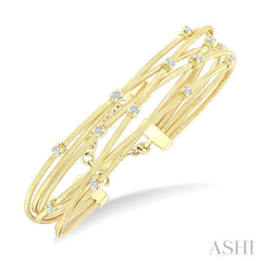 1/2 Ctw Criss Cross Network Round Cut Diamond Fashion Spring Bangle in 14K Yellow Gold