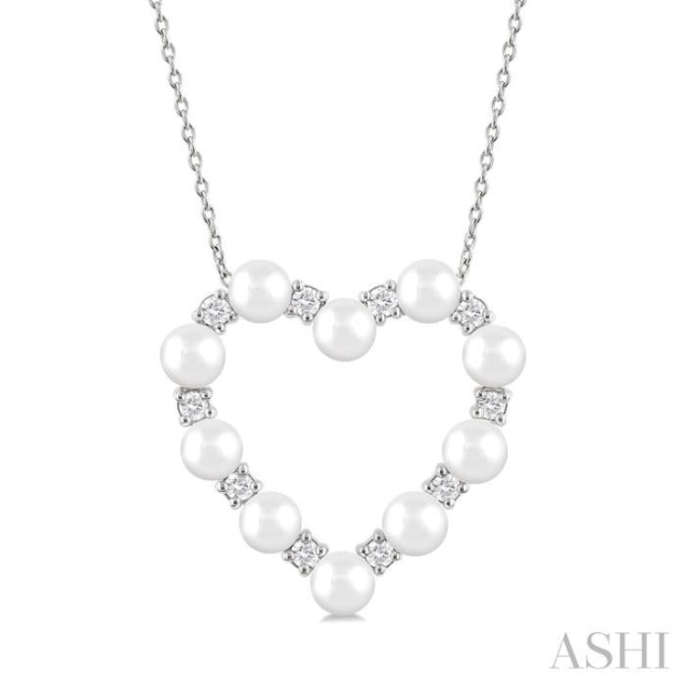 4 MM Round Shape Cultured Pearl and 1/3 ctw Round Cut Diamond Heart Shape Pendant With Chain in 14K White Gold