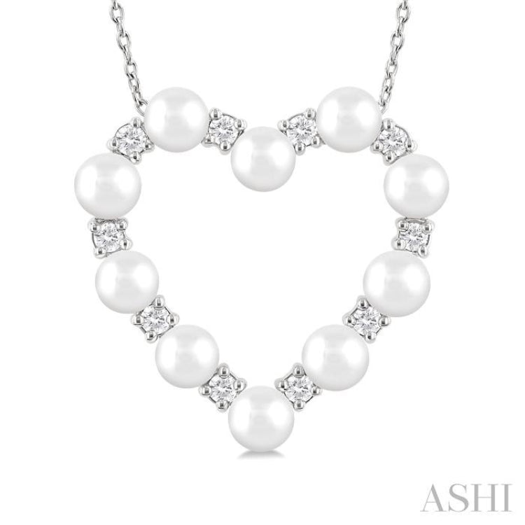 4 MM Round Shape Cultured Pearl and 1/3 ctw Round Cut Diamond Heart Shape Pendant With Chain in 14K White Gold