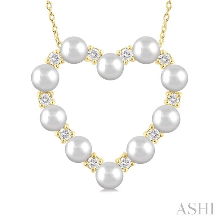 4 MM Round Shape Cultured Pearl and 1/3 ctw Round Cut Diamond Heart Shape Pendant With Chain in 14K Yellow Gold