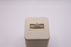Dilamani 14k white gold crown chevron 0.13 ctw