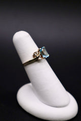 14k 6mm x 8mm Aquamarine Ring